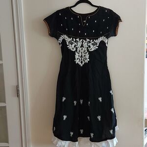 Beautiful embroidered boho dress sz. S